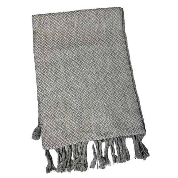 Emblem Made In Ireland 100% Pure Wool Gray White Chevron Scarf with Tassels Soft - Picture 1 of 4